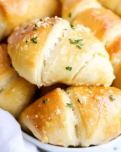 Garlic Butter Cheesy Crescent Rolls