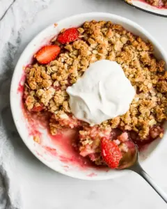 Strawberry Rhubarb Crisp